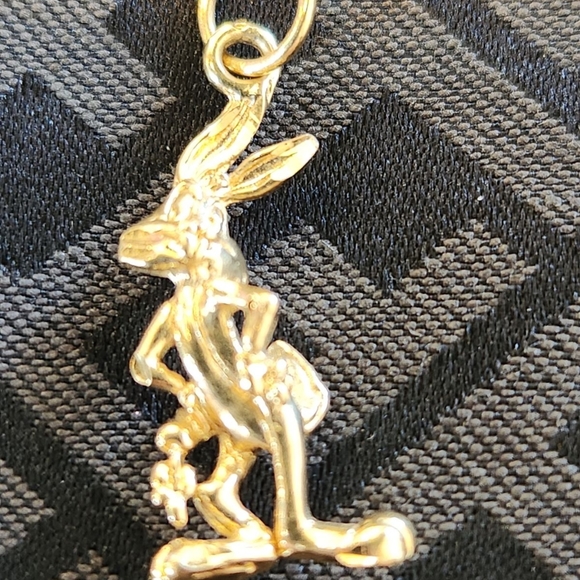 Bugs bunny Looney Toons 14k Yellow Gold Small Detailed Micro Pendant - Picture 4 of 4